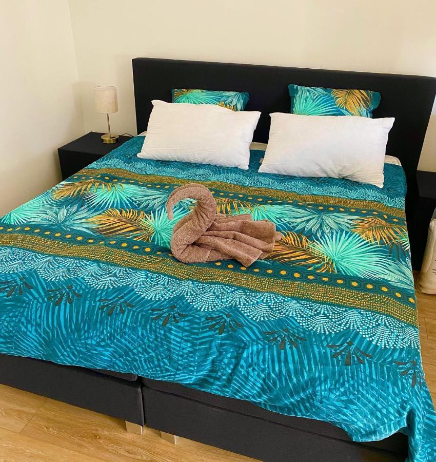 Bed and Breakfast Les 3 E Englebelmer Экстерьер фото